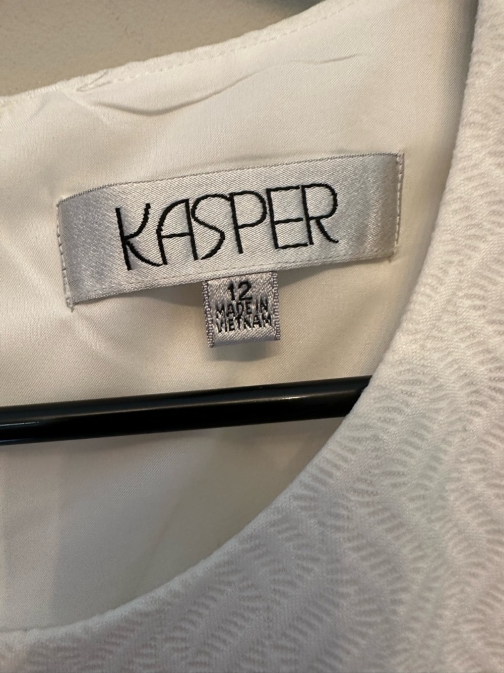 NWT Kasper White Textured Peplum Shell Top Size 12 - Picture 2 of 4